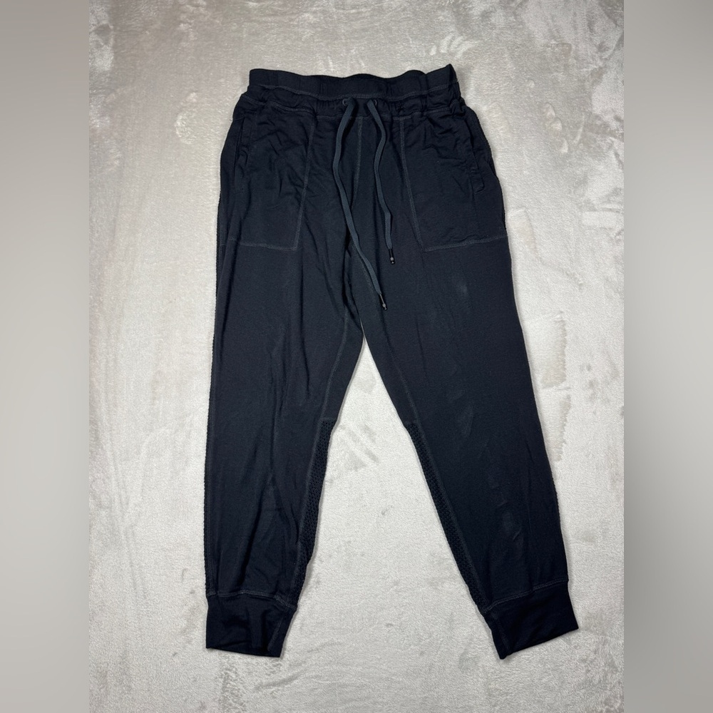 Alala Women’s Soft Black Cropped Mesh Jogger Pants Size Medium